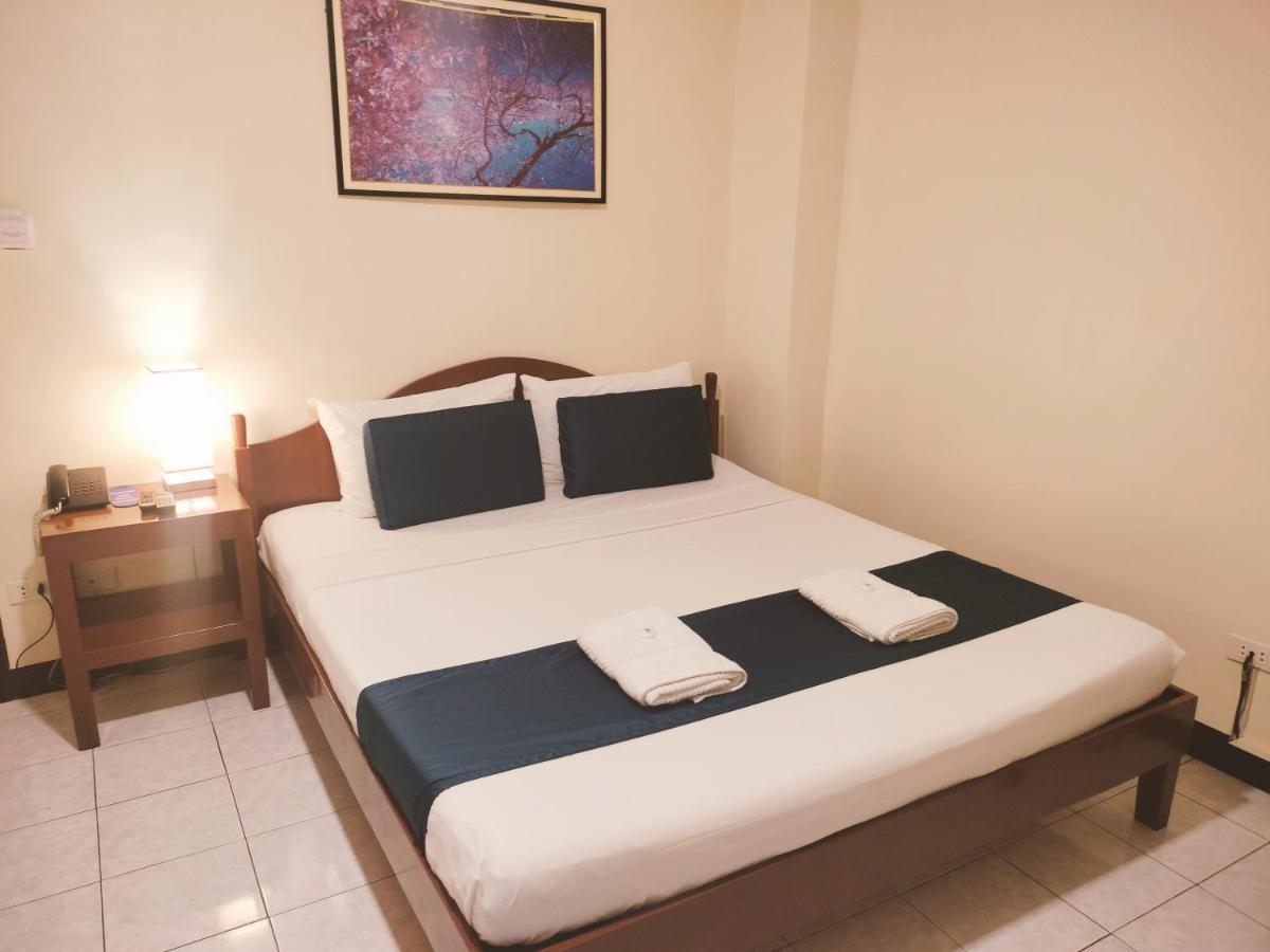 Fuente Hotel De Cebu Eksteriør billede