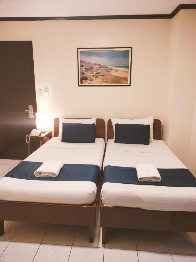 Fuente Hotel De Cebu Eksteriør billede