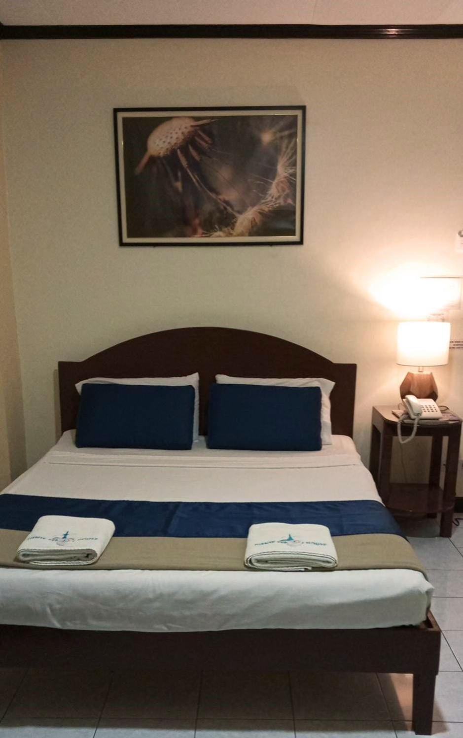 Fuente Hotel De Cebu Eksteriør billede